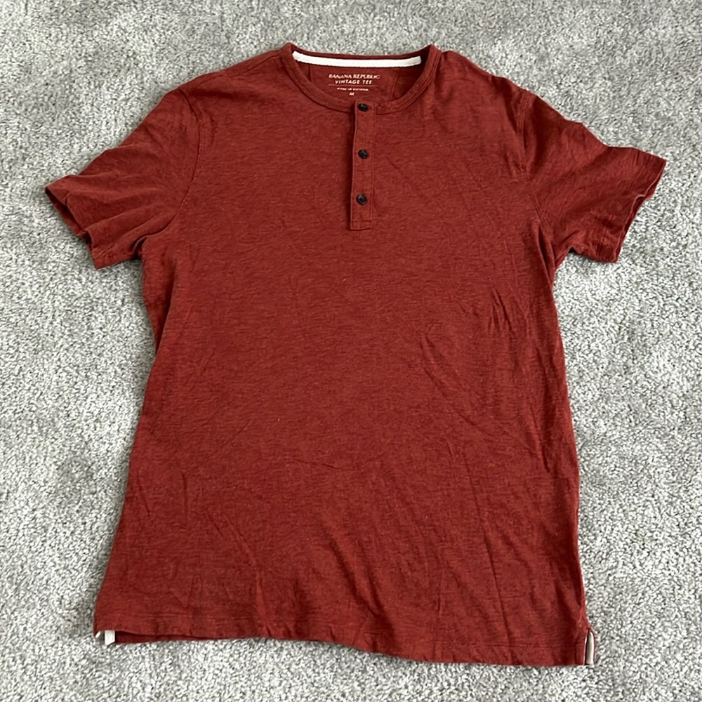 Banana Republic Tee
